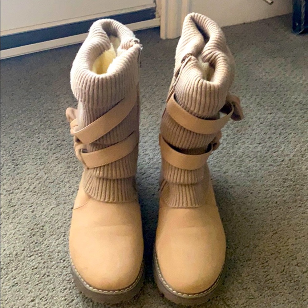 Girls tan boots
